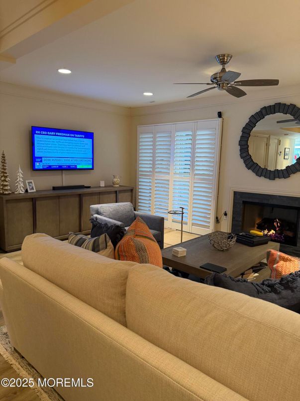 Fireplace, Interior, Living room, Recessed Lighting