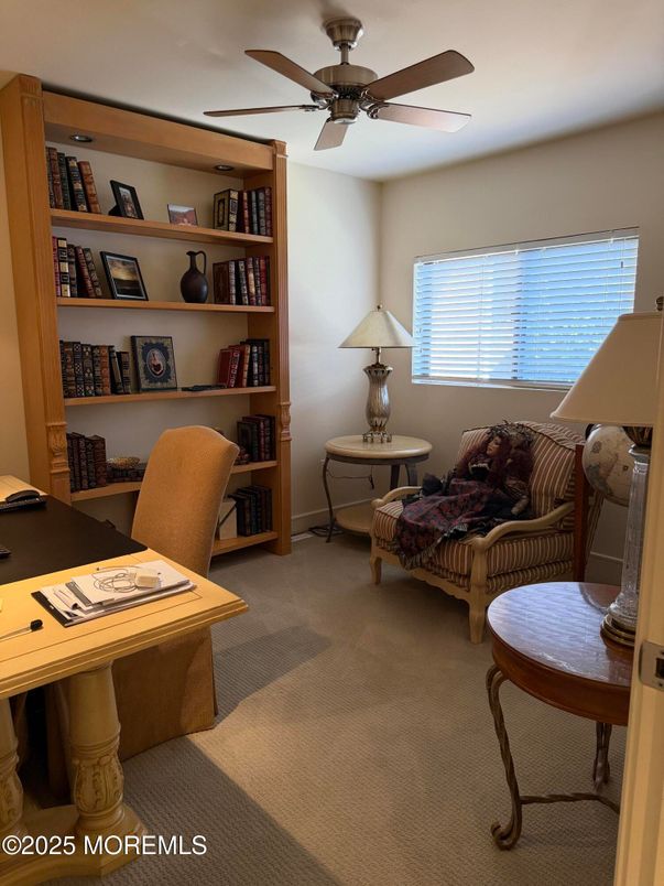 Home Office, Interior