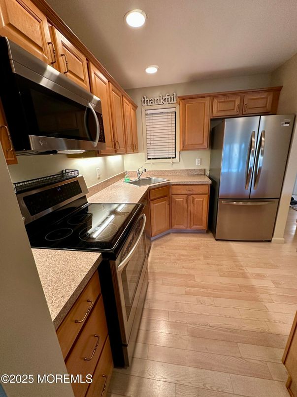 Interior, Kitchen, Recessed Lighting, Wood Texture Flooring