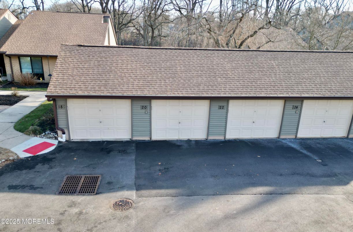 Detached Garage, Exterior