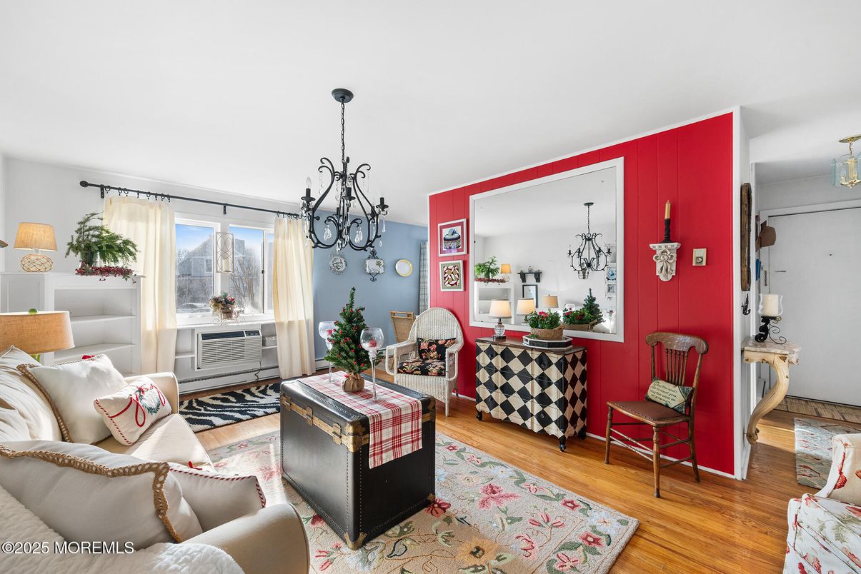 Chandelier, Interior, Living room, Pendant Lights, Wood Texture Flooring