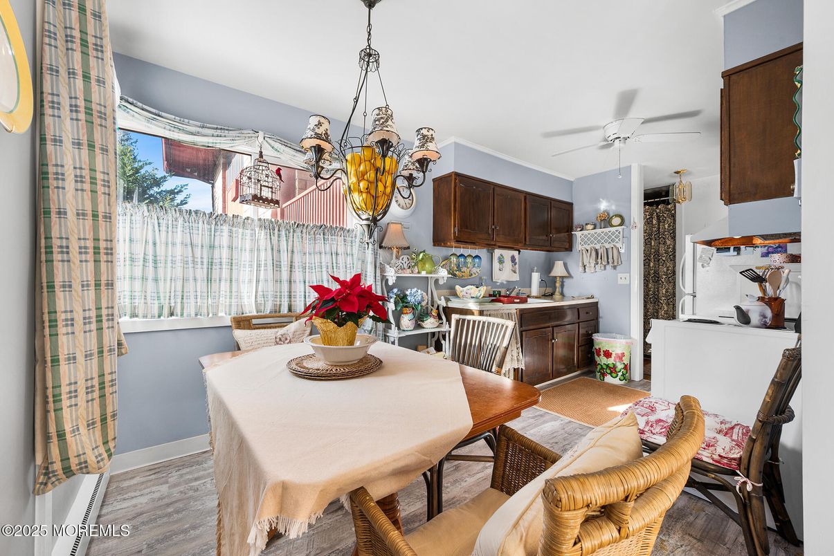Chandelier, Dining room, Interior, Kitchen, Wood Texture Flooring