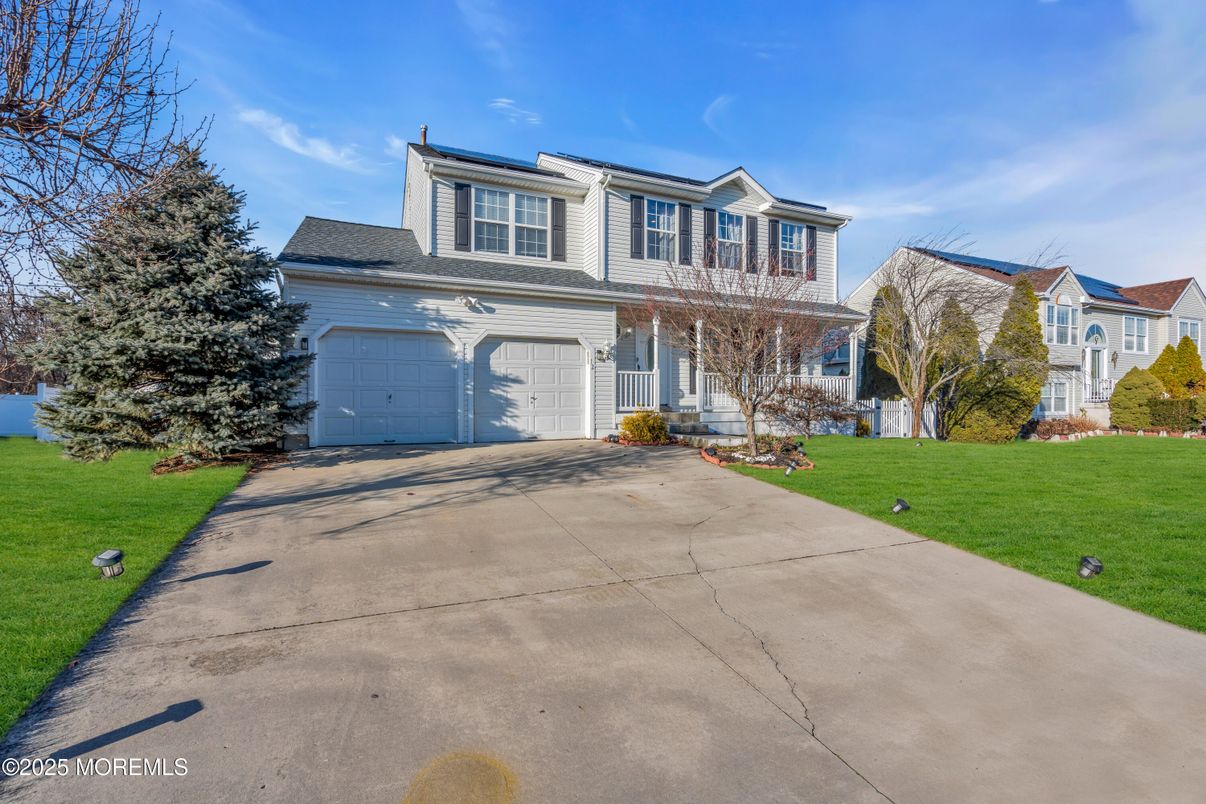 Attached, Exterior, Facade, Georgian