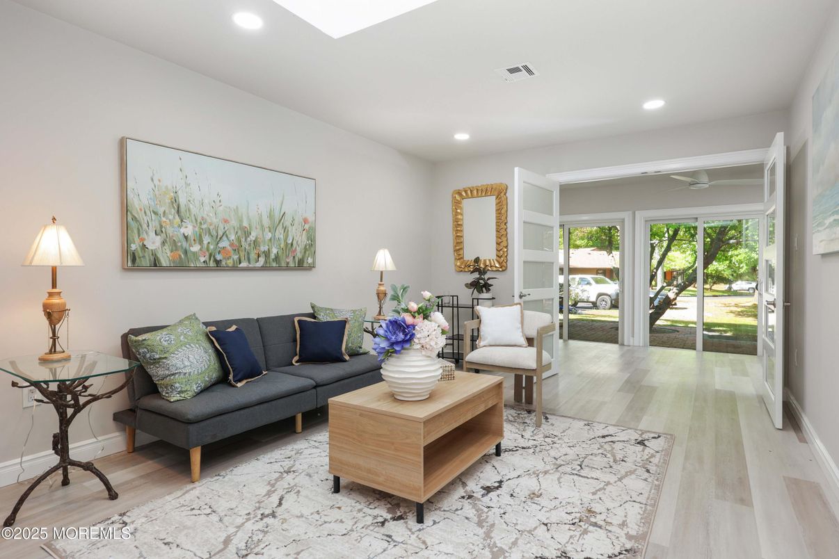 Interior, Living room, Recessed Lighting, Wood Texture Flooring