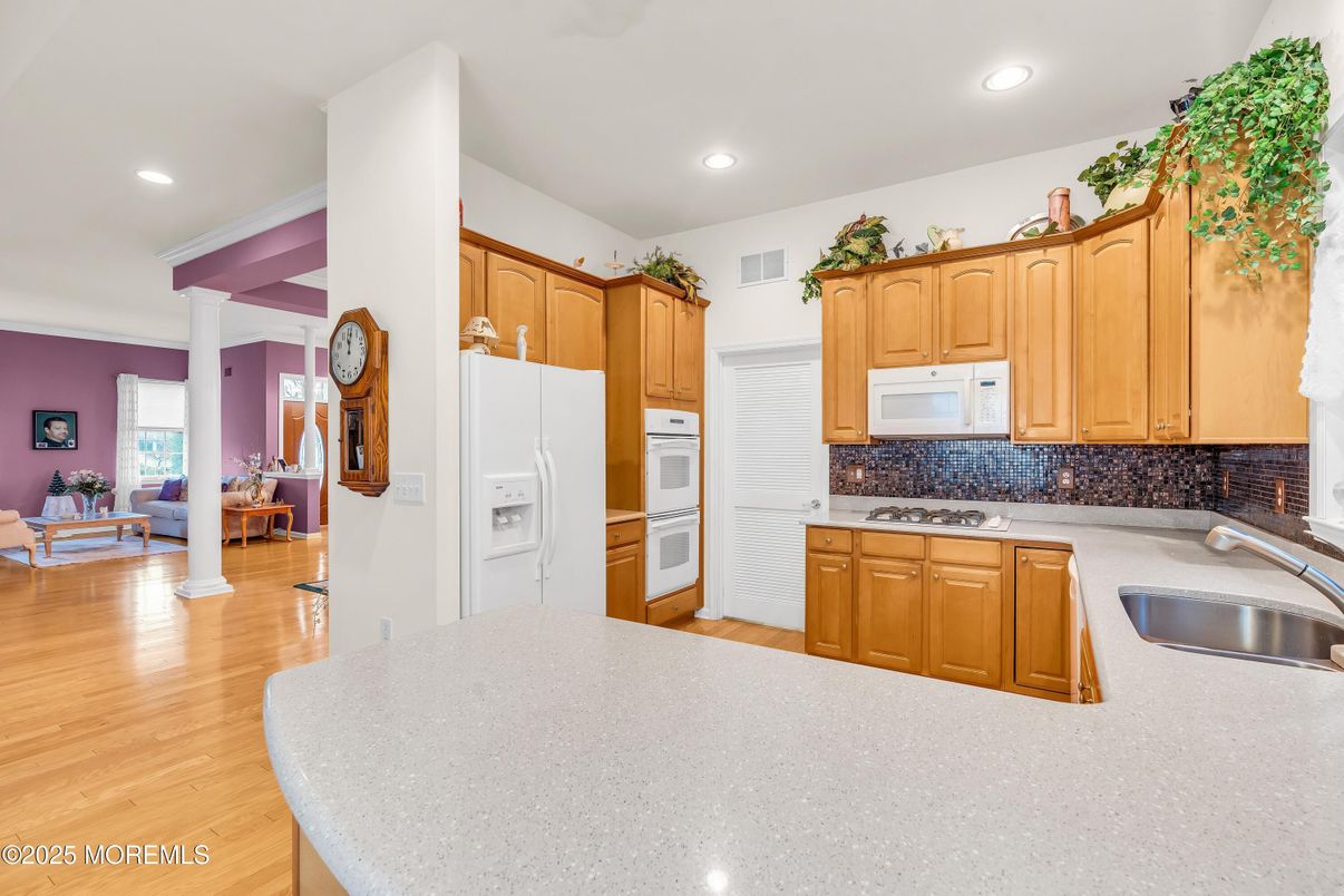 Interior, Kitchen, Living room, Recessed Lighting, Wood Texture Flooring