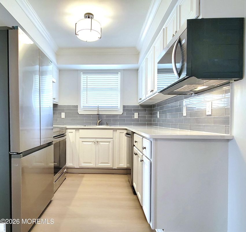 Interior, Kitchen, Stainless Steel Appliances, Wood Texture Flooring