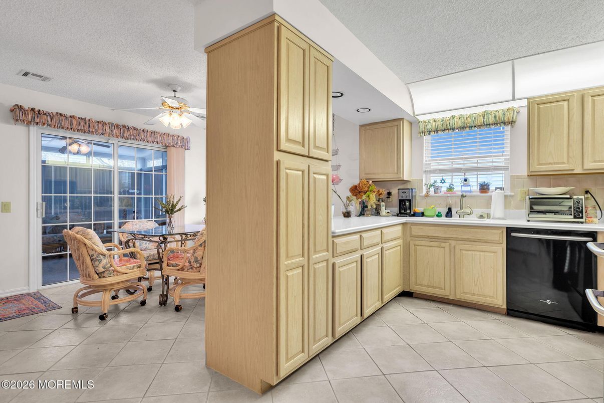 Interior, Kitchen, Recessed Lighting