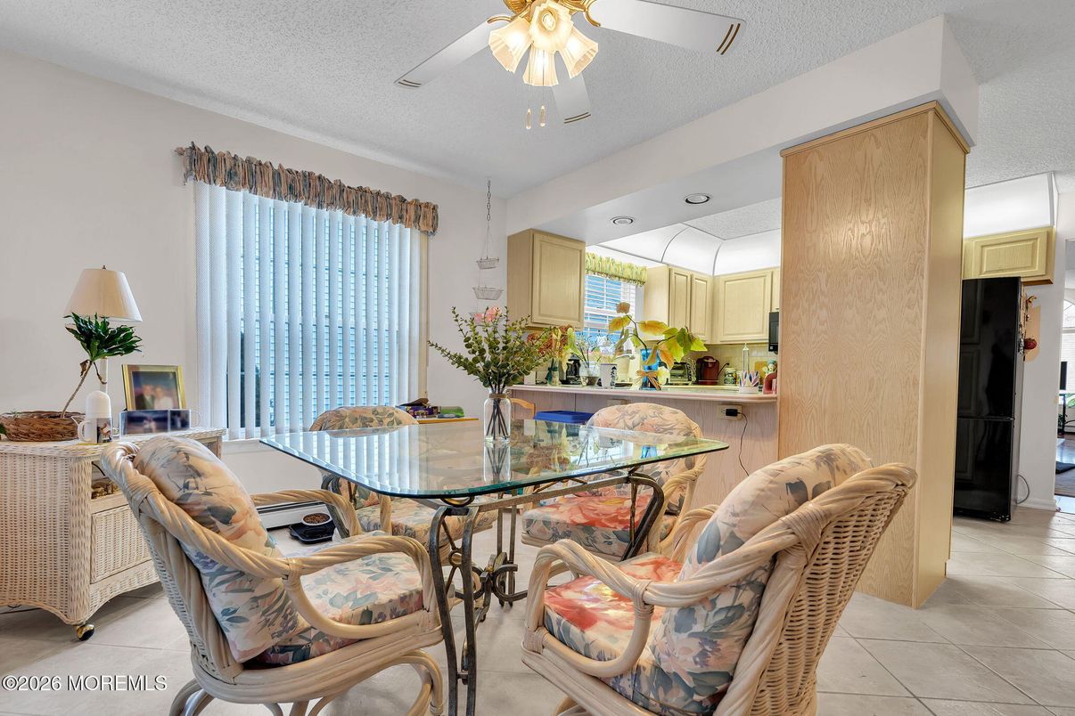 Dining room, Interior
