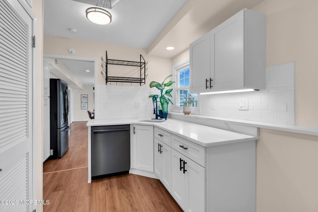 Interior, Kitchen, Recessed Lighting, Wood Texture Flooring