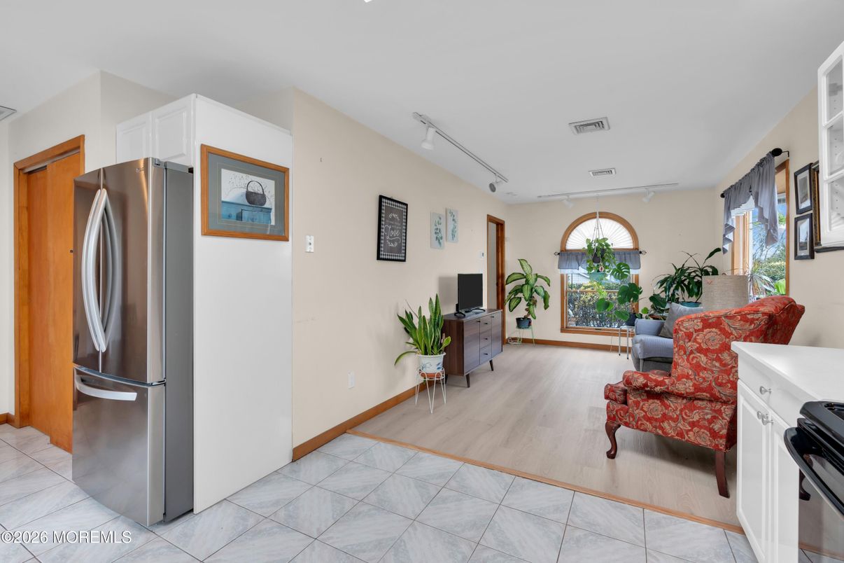 Interior, Kitchen, Living room, Marble, Stainless Steel Appliances