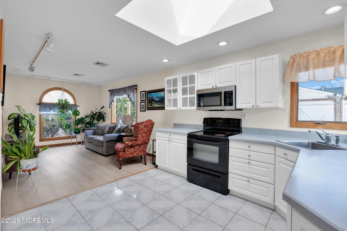 Interior, Kitchen, Living room, Recessed Lighting, Wood Texture Flooring