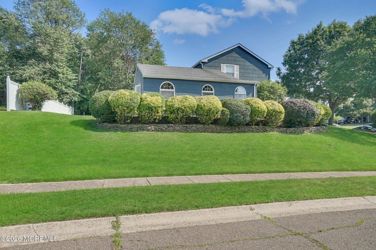 Exterior, Facade, French Provincial