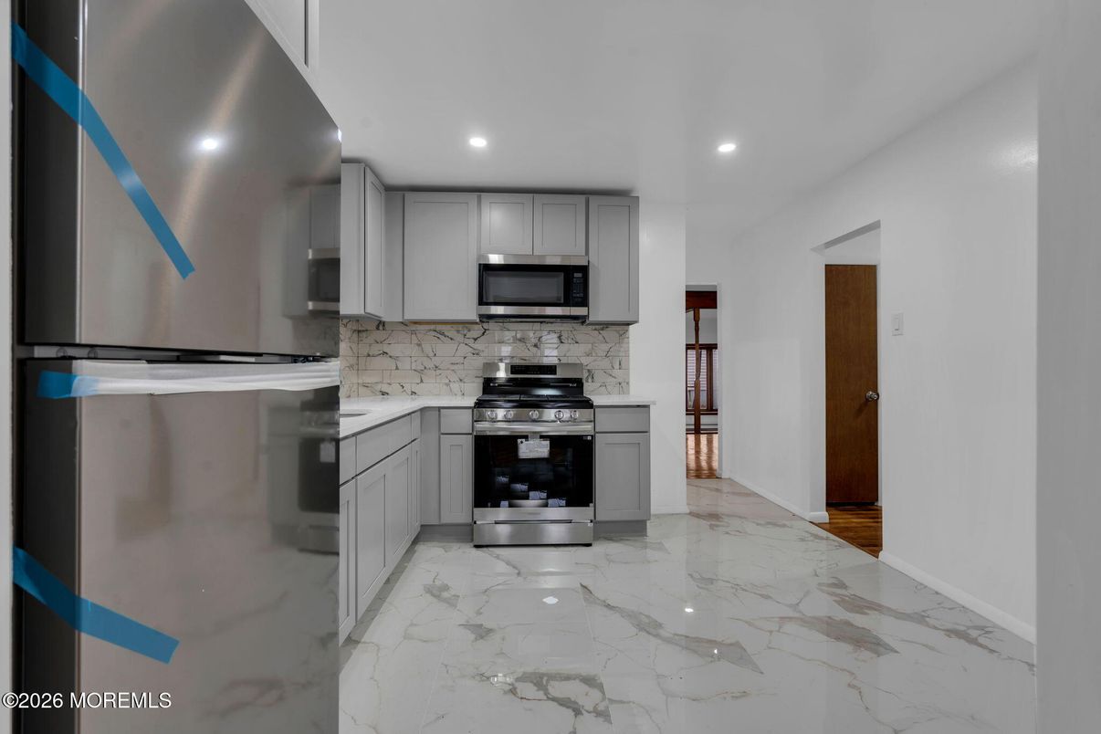 Interior, Kitchen, Marble, Recessed Lighting, Stainless Steel Appliances