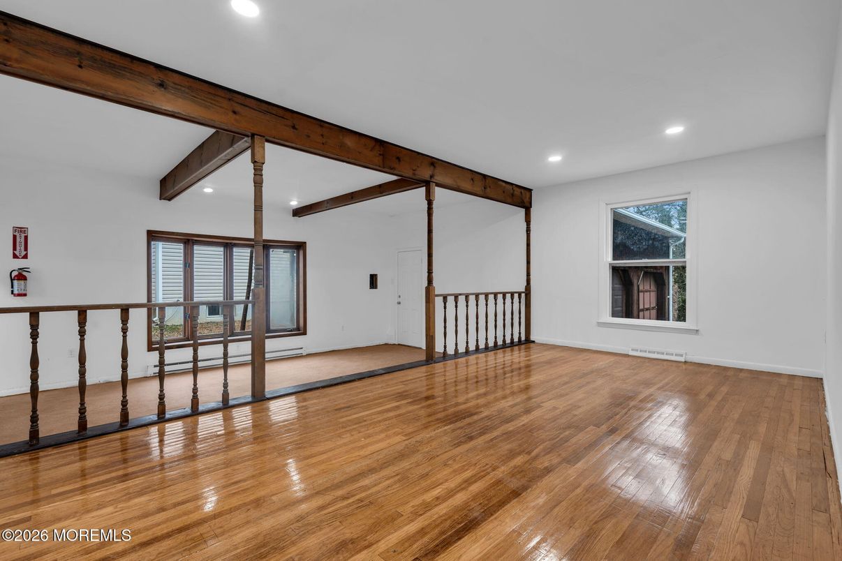 Empty room, Interior, Recessed Lighting, Wooden Beams, Wood Texture Flooring