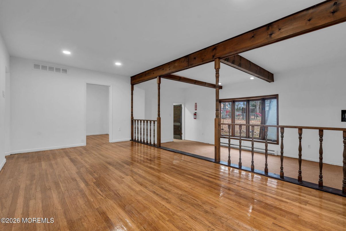 Empty room, Interior, Recessed Lighting, Wooden Beams, Wood Texture Flooring