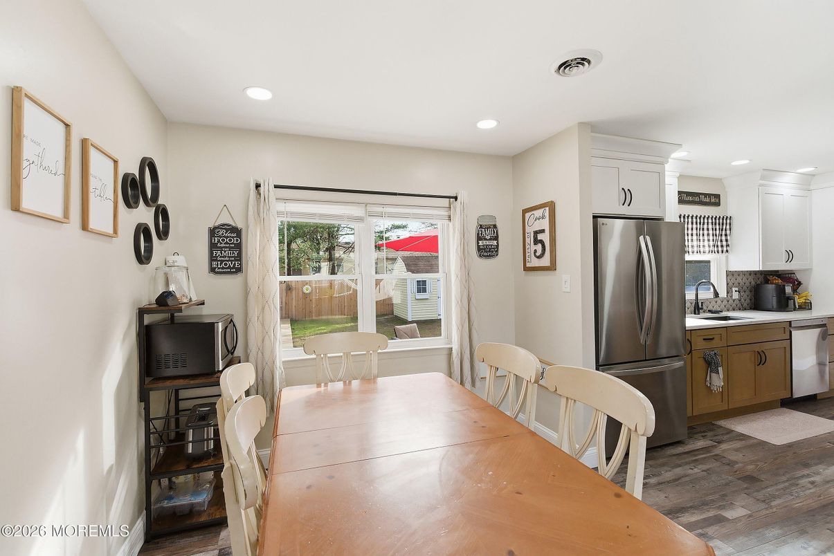 Dining room, Interior, Kitchen, Recessed Lighting, Wood Texture Flooring