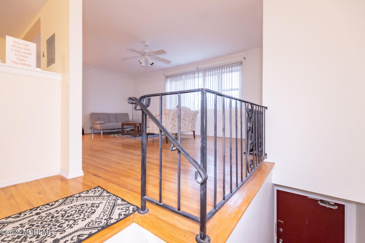 DE Listing image placeholder