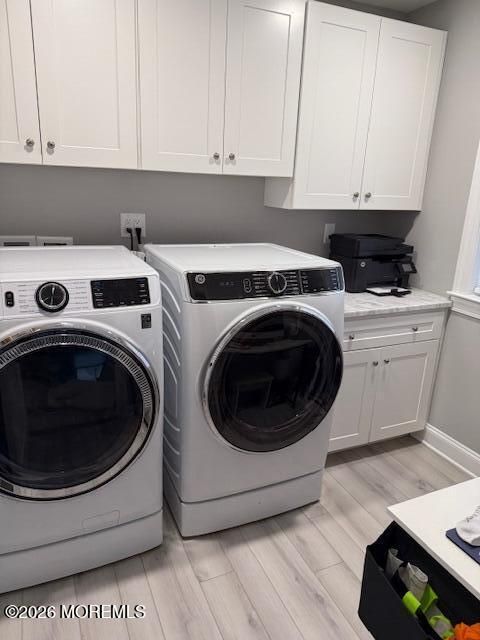 Interior, Washer, Wood Texture Flooring