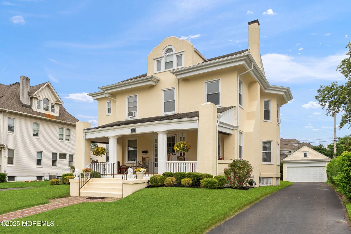 Detached Garage, Exterior, Facade, Mediterranean
