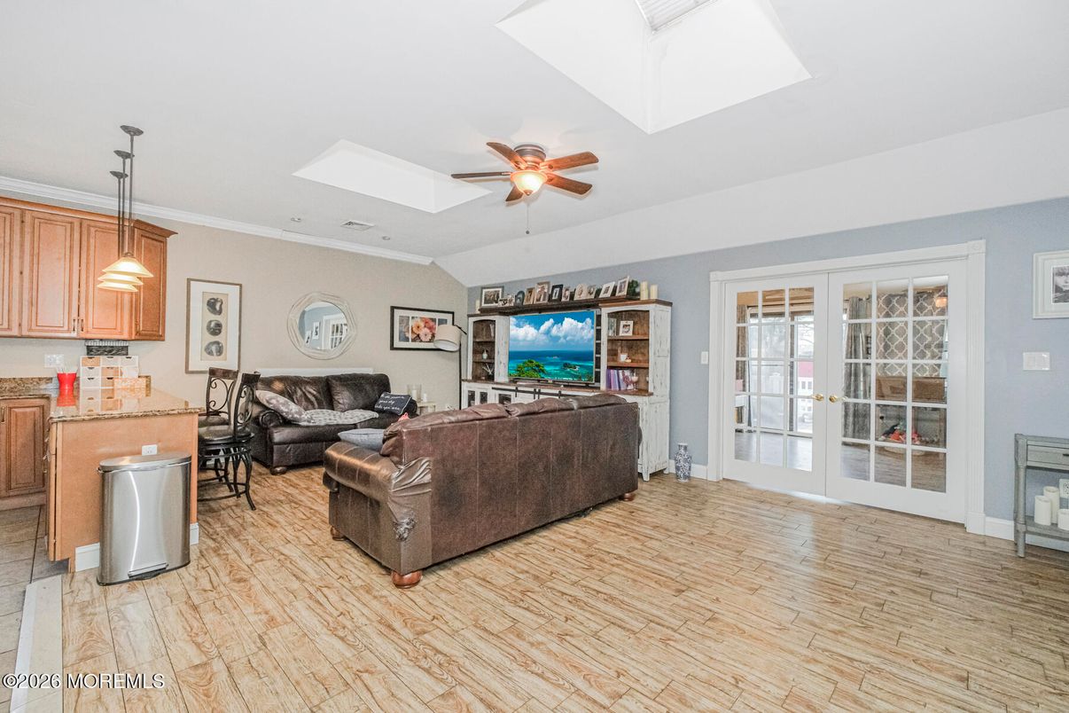 Interior, Living room, Pendant Lights, Wood Texture Flooring