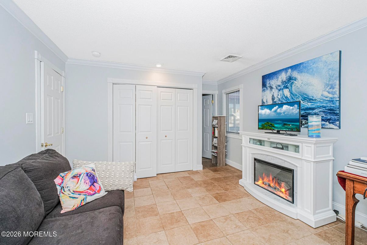 Fireplace, Interior, Recessed Lighting