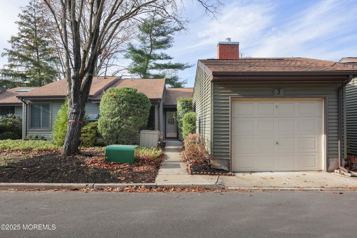 Detached Garage, Exterior