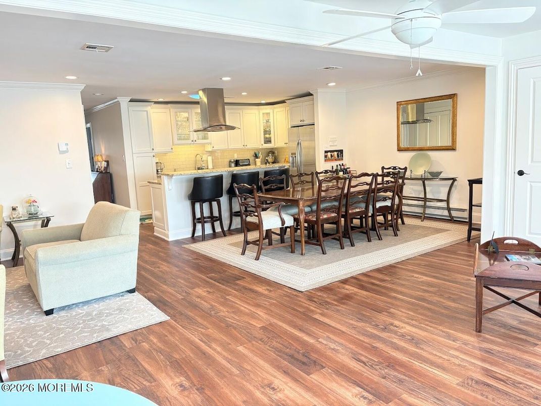 Dining room, Interior, Kitchen, Recessed Lighting, Wood Texture Flooring