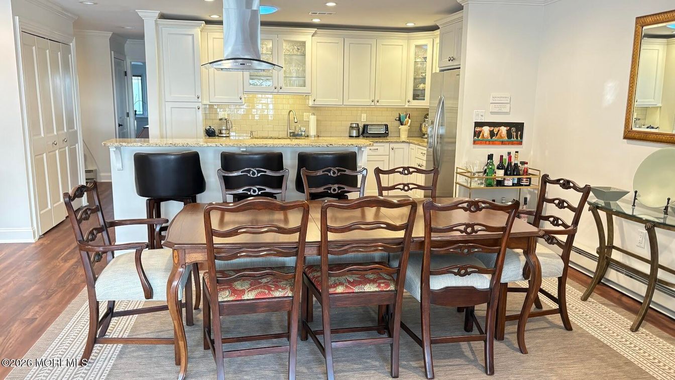 Dining room, Interior, Kitchen, Recessed Lighting, Wood Texture Flooring