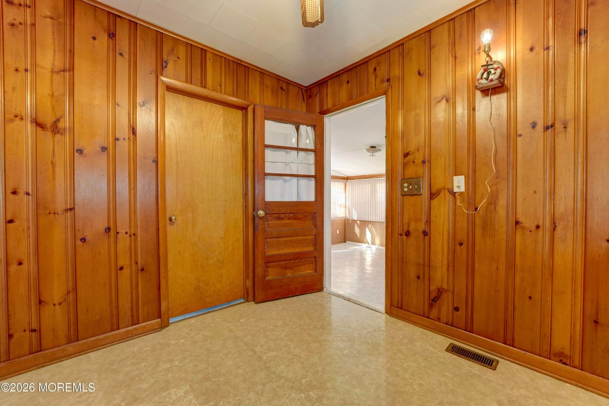 Empty room, Interior, Wooden Walls