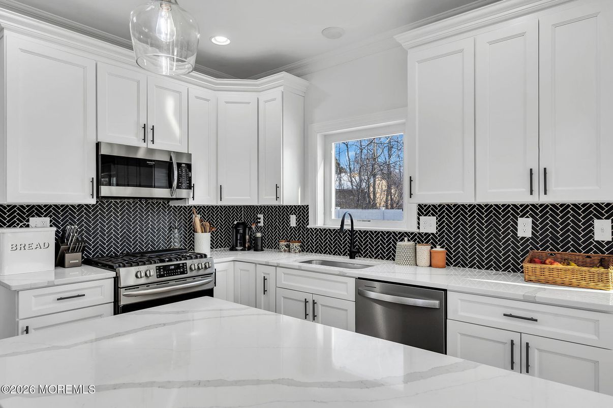 Interior, Kitchen, Pendant Lights, Recessed Lighting, Stainless Steel Appliances