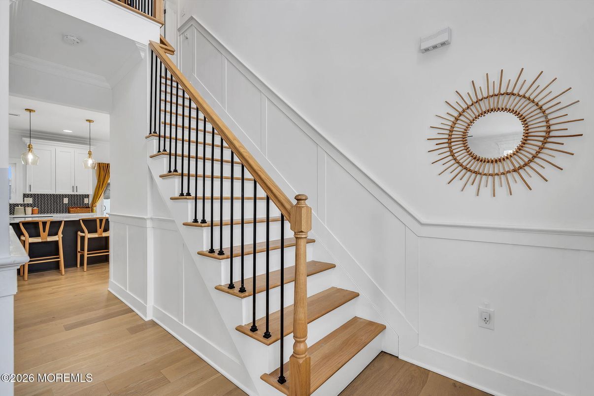 Interior, Pendant Lights, Wood Texture Flooring