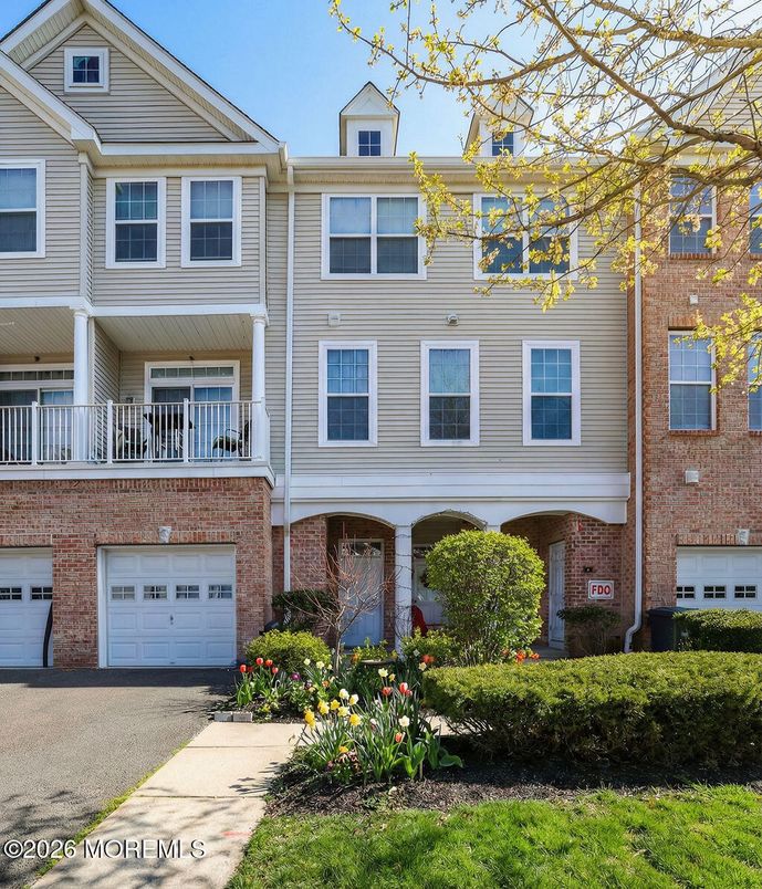 Attached, Exterior, Facade, Brick Facade, Rowhouse