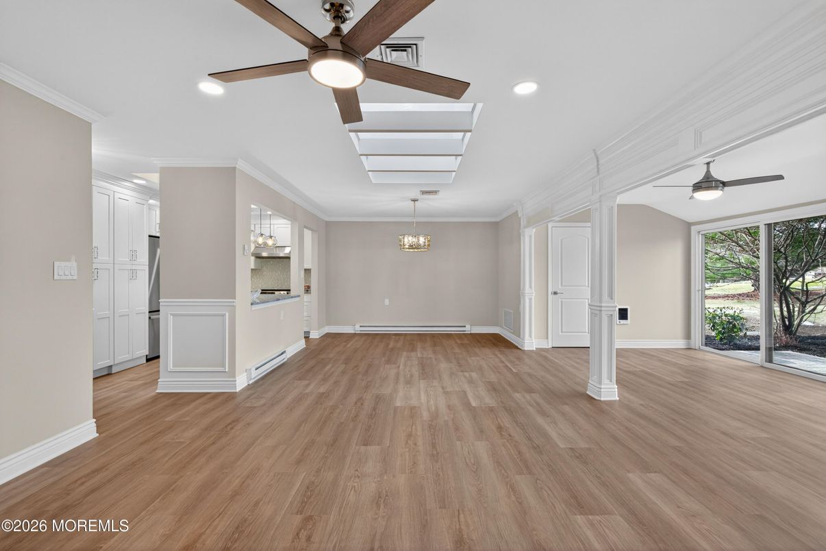 Empty room, Interior, Recessed Lighting, Wood Texture Flooring