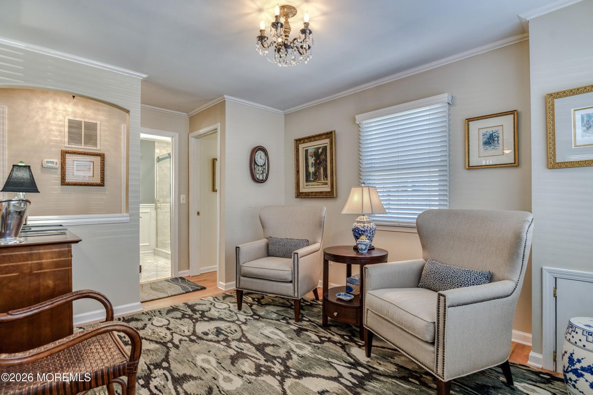 Chandelier, Interior