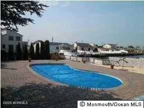 Exterior, Pool, Water