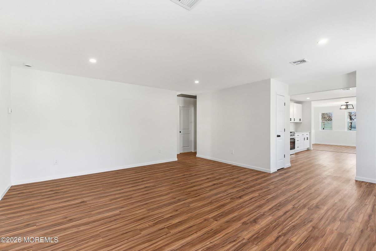 Empty room, Interior, Pendant Lights, Recessed Lighting, Wood Texture Flooring