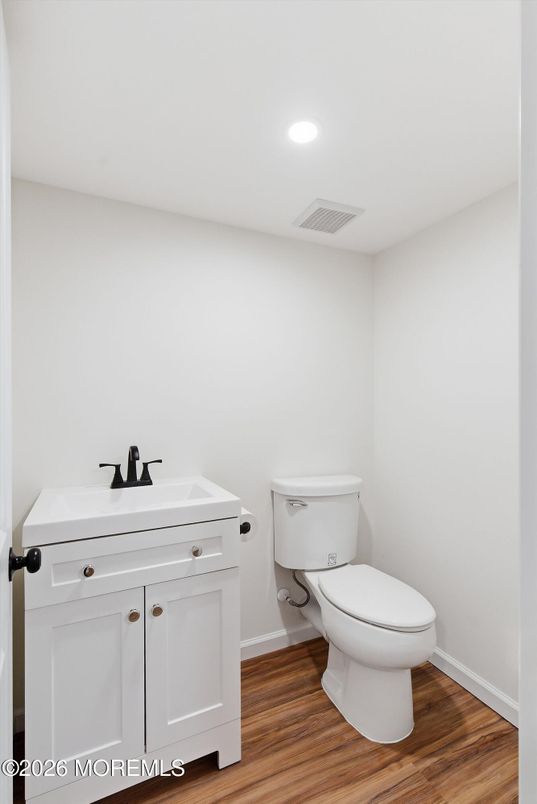 Bathroom, Interior, Recessed Lighting, Wood Texture Flooring