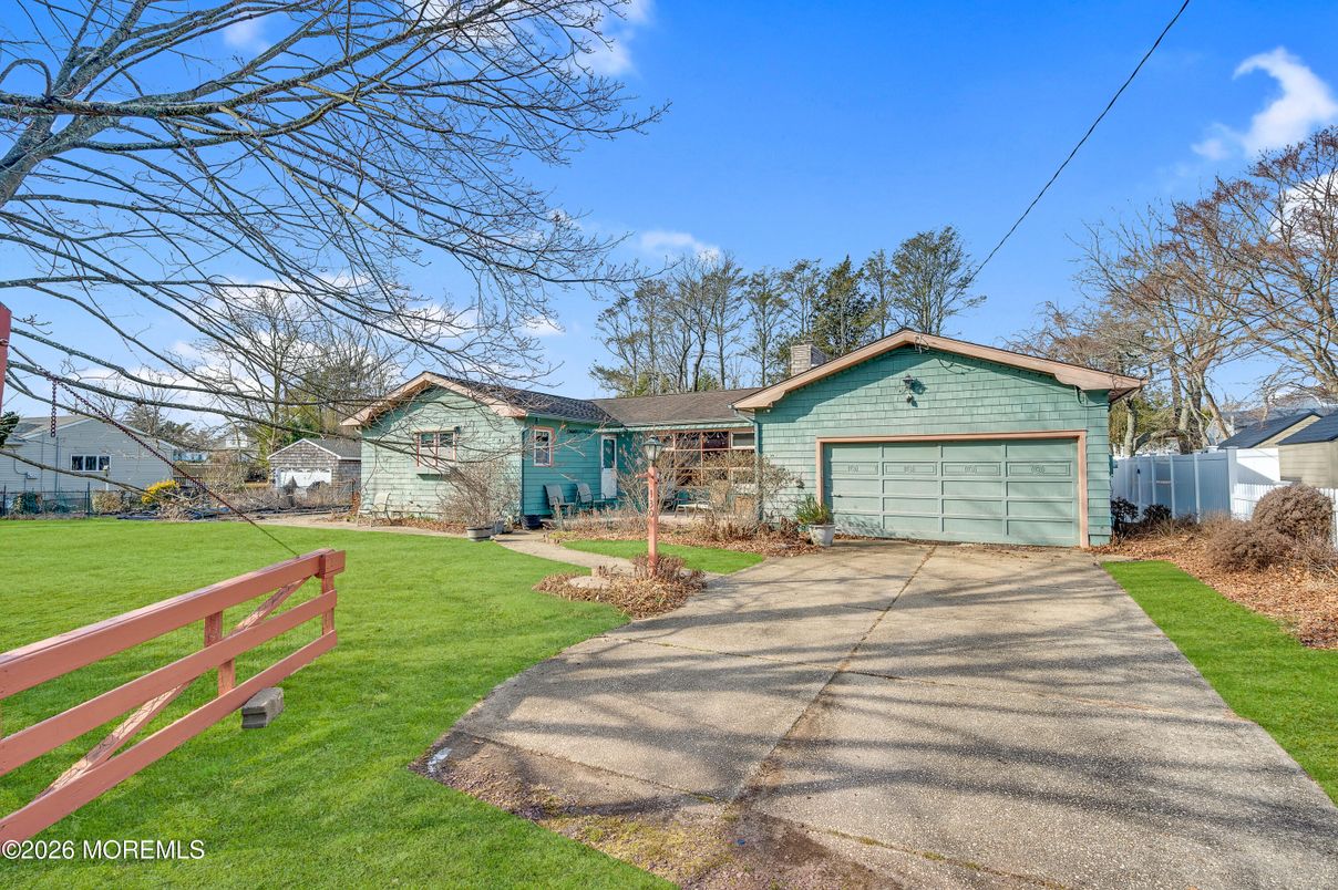 Backyard, Detached Garage, Exterior