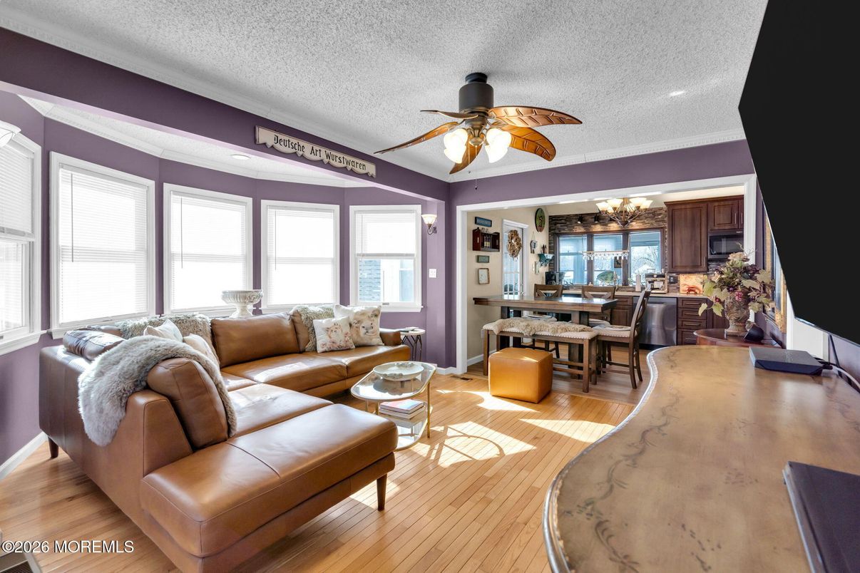 Chandelier, Dining room, Interior, Living room, Water, Wood Texture Flooring