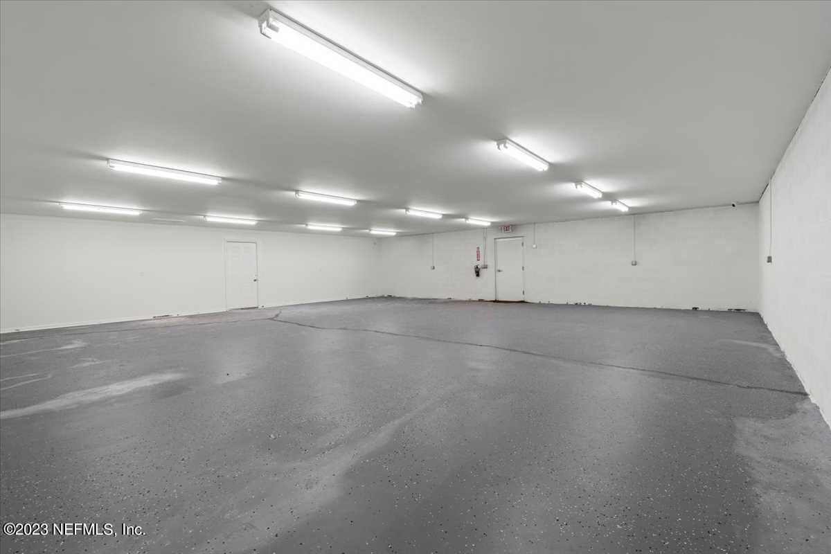 Garage, Interior