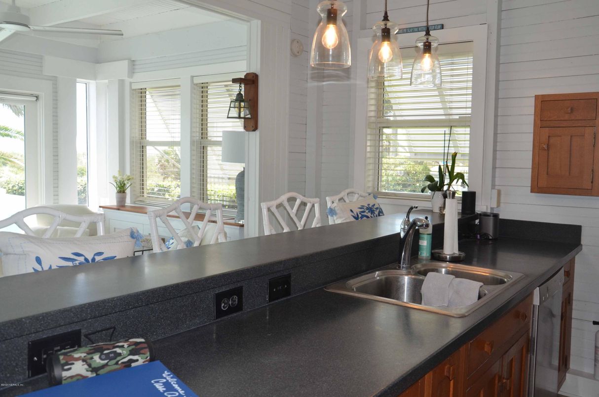 Dining room, Interior, Kitchen, Pendant Lights