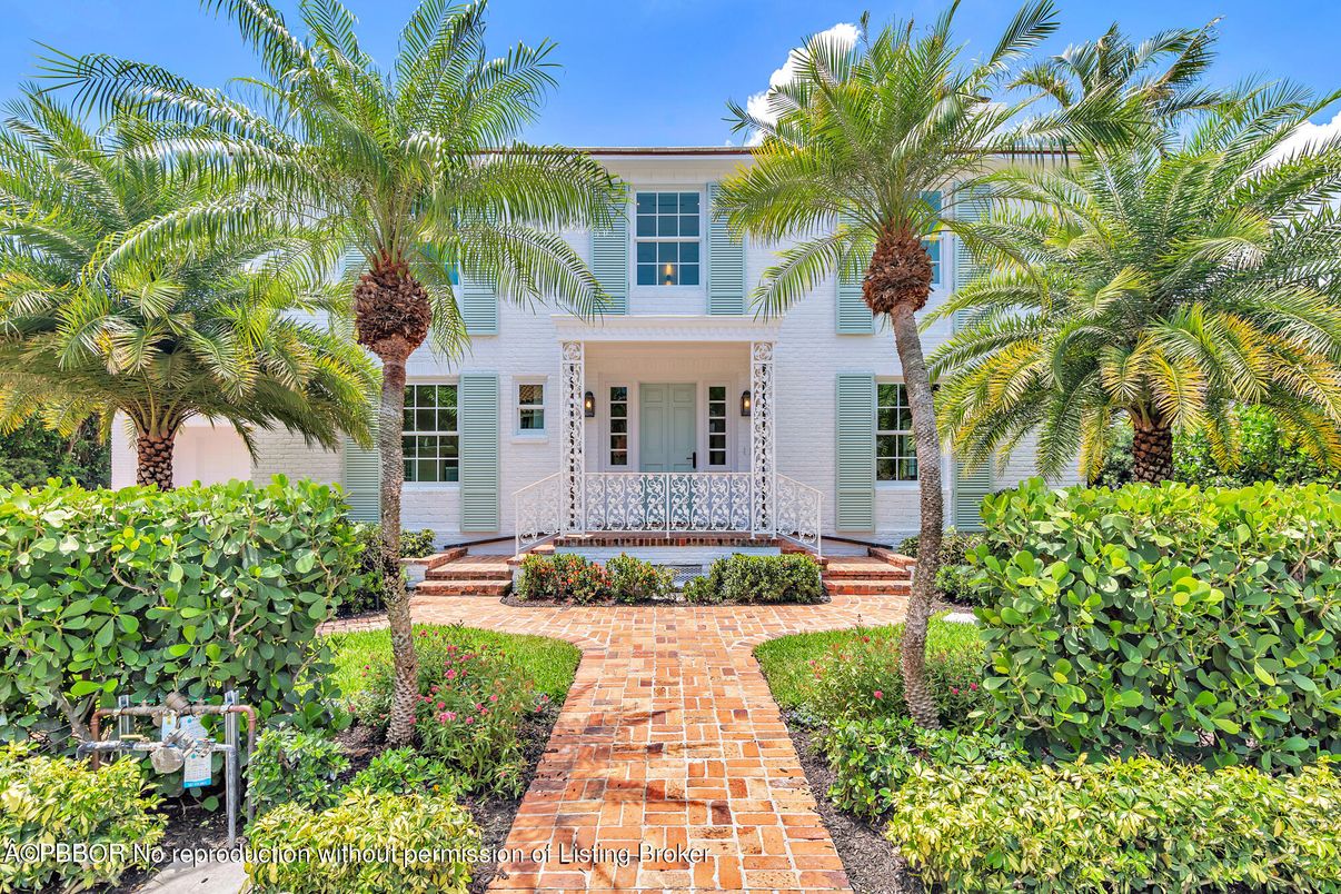 Exterior, Facade, Spanish Mediterranean