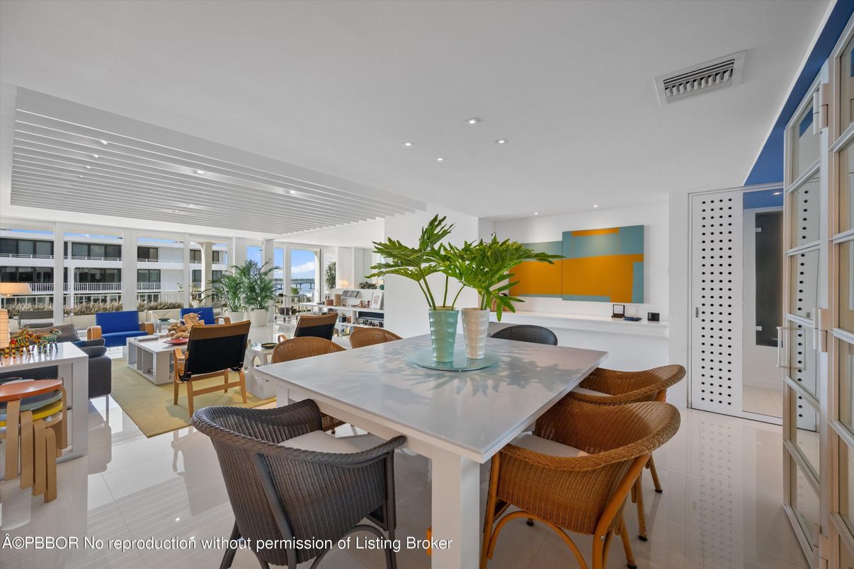 Dining room, Interior, Living room, Recessed Lighting