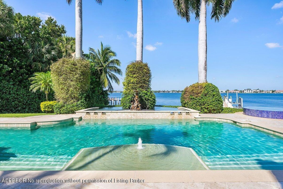Exterior, Lake, Pool, Water