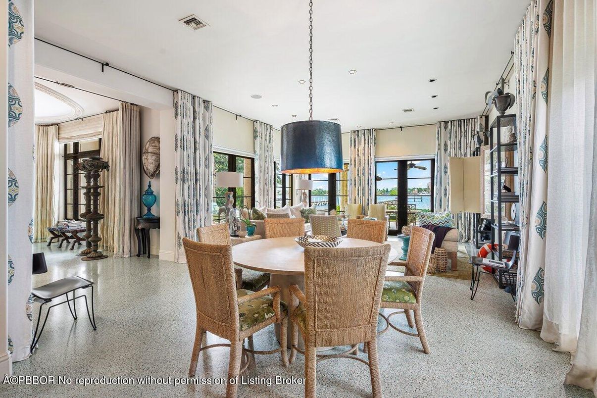 Dining room, Interior, Living room, Pendant Lights, Recessed Lighting