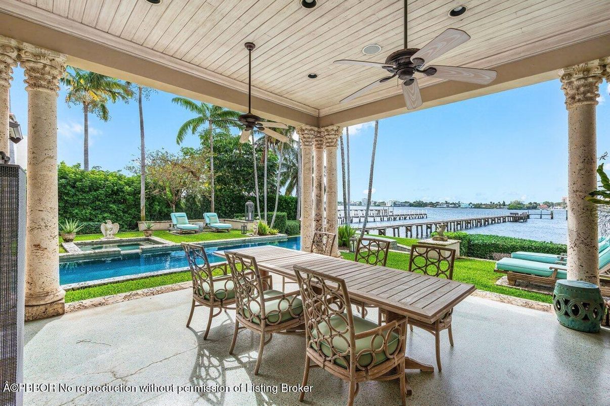 Exterior, Pool, Water
