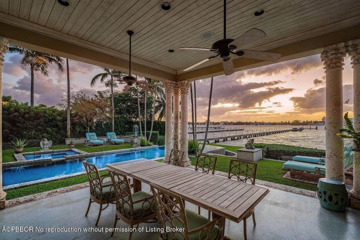 Exterior, Pool, Water