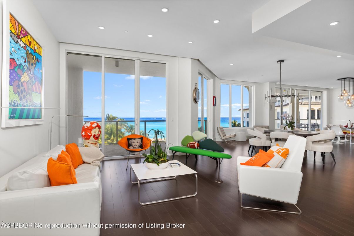 Dining room, Interior, Living room, Pendant Lights, Recessed Lighting, Water, Wood Texture Flooring