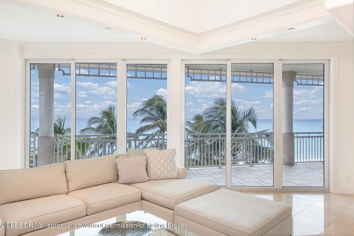 Interior, Living room, Recessed Lighting, Water