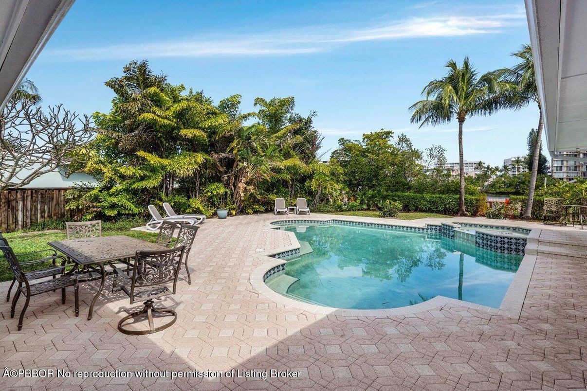 Exterior, Pool, Water